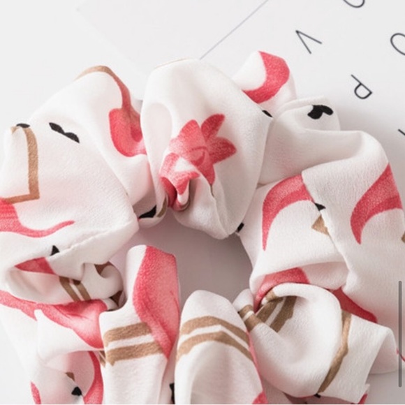 Flamingo Scrunchies - Picture 5 of 6